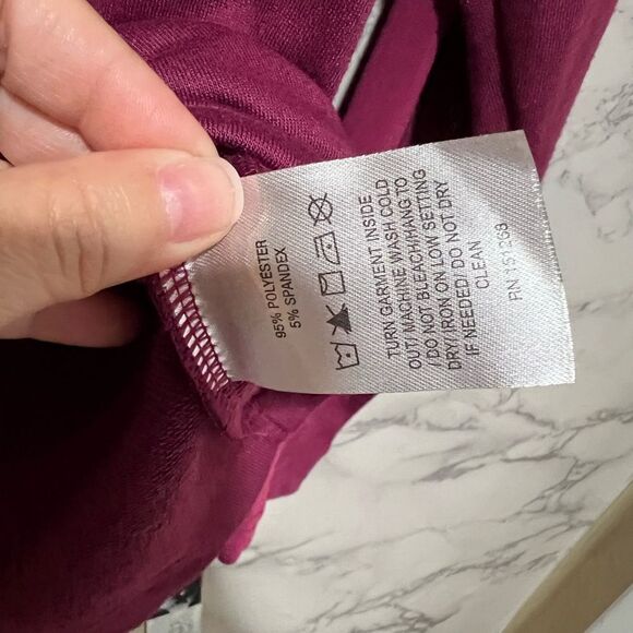 Kay Unger Maroon Burgundy Sweater
Sweatshirt - Picture 6 of 8